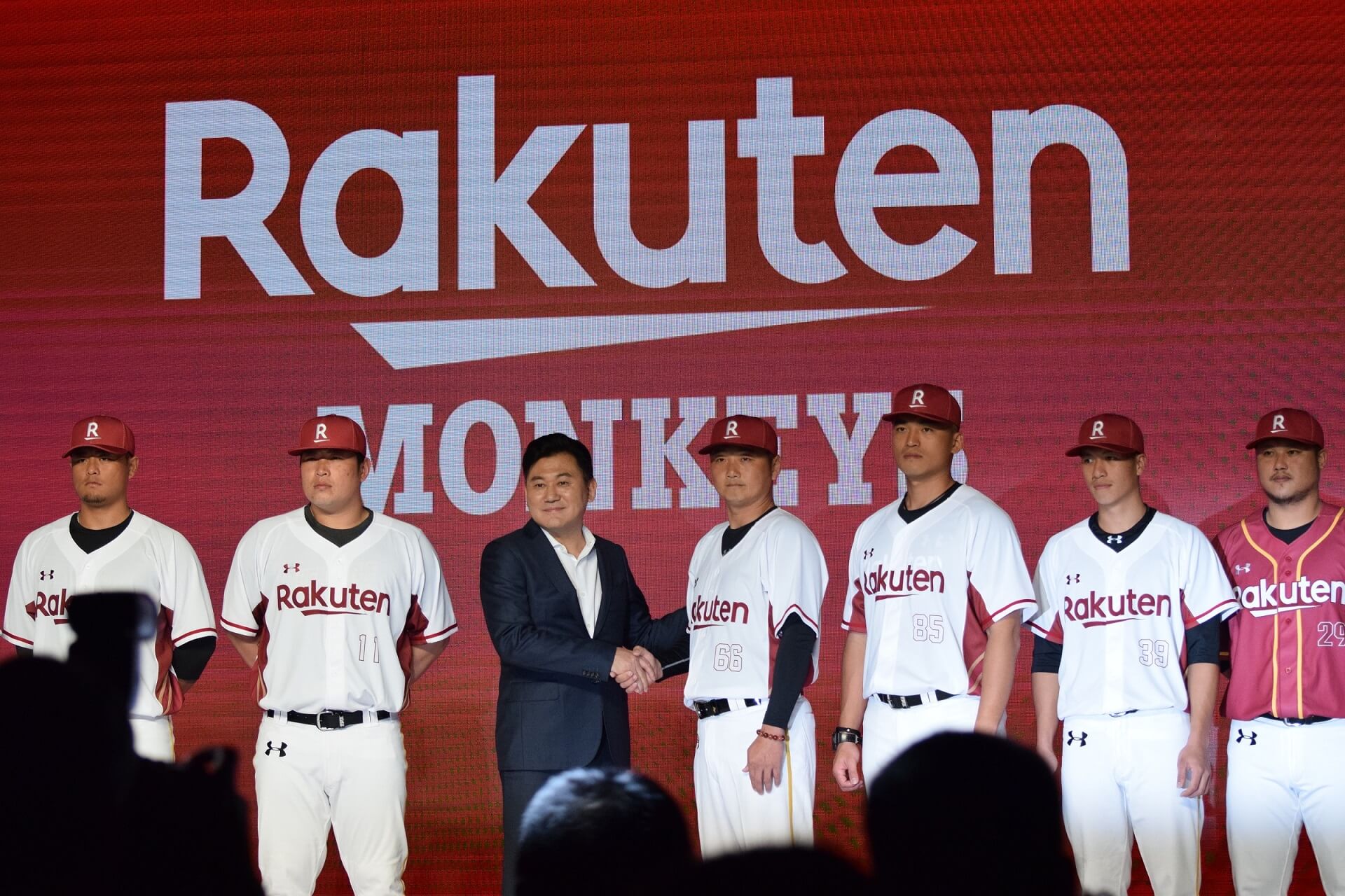 Rakuten Monkeys Unveil New Team Name, Uniforms, Manager